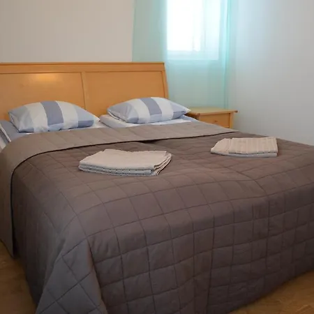 Huvi House