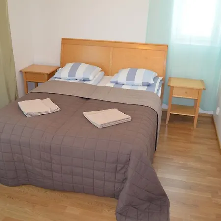 Huvi House Apartment *